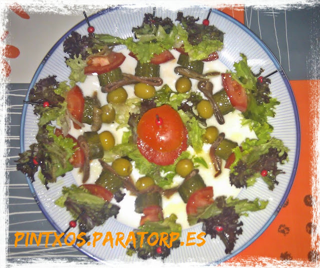 Banderillas vegetales con anchoas