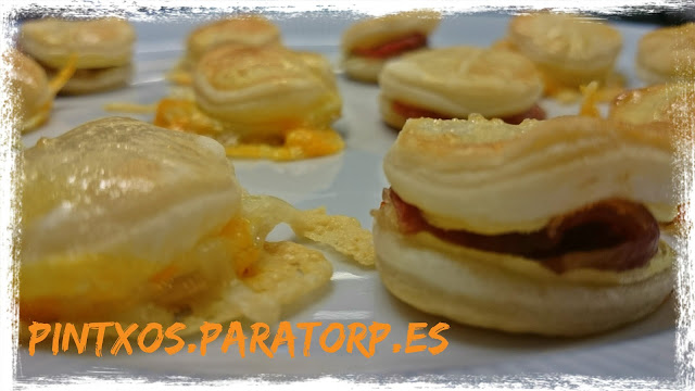Bocaditos de hojaldre, calabacín, jamón y queso - Receta Fácil Paso a Paso