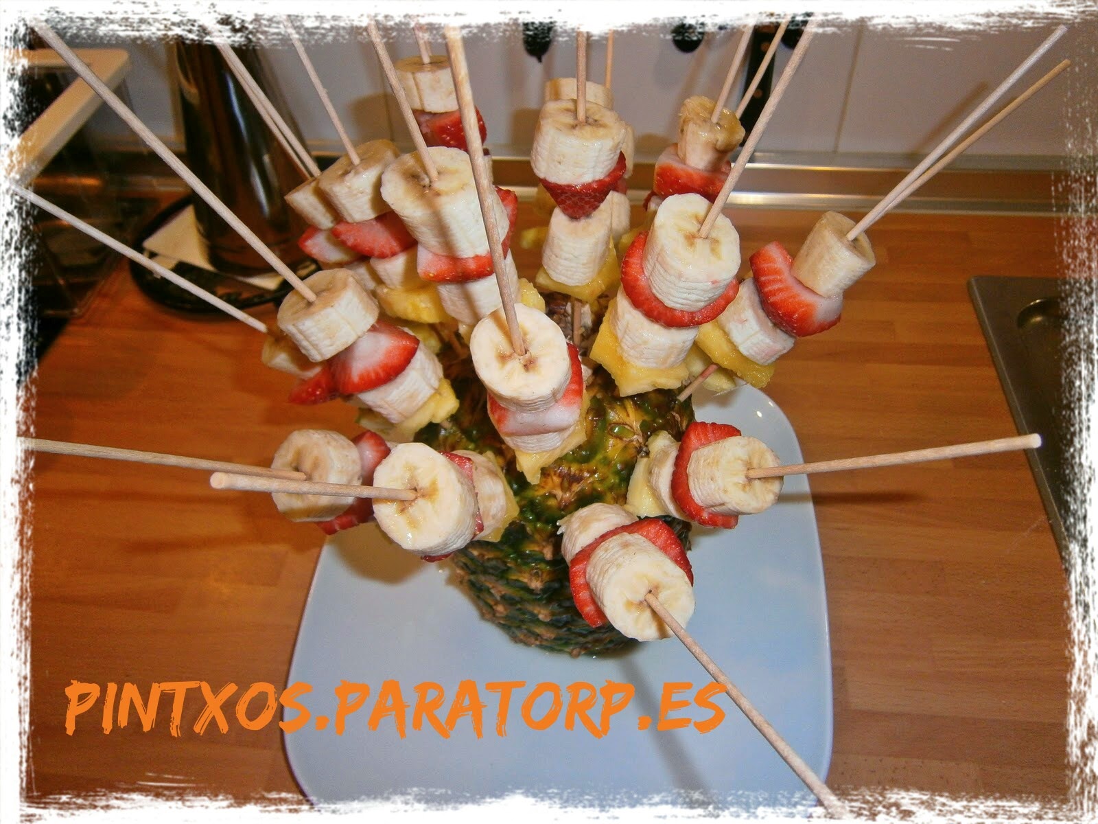 Brochetas de fruta con chocolate
