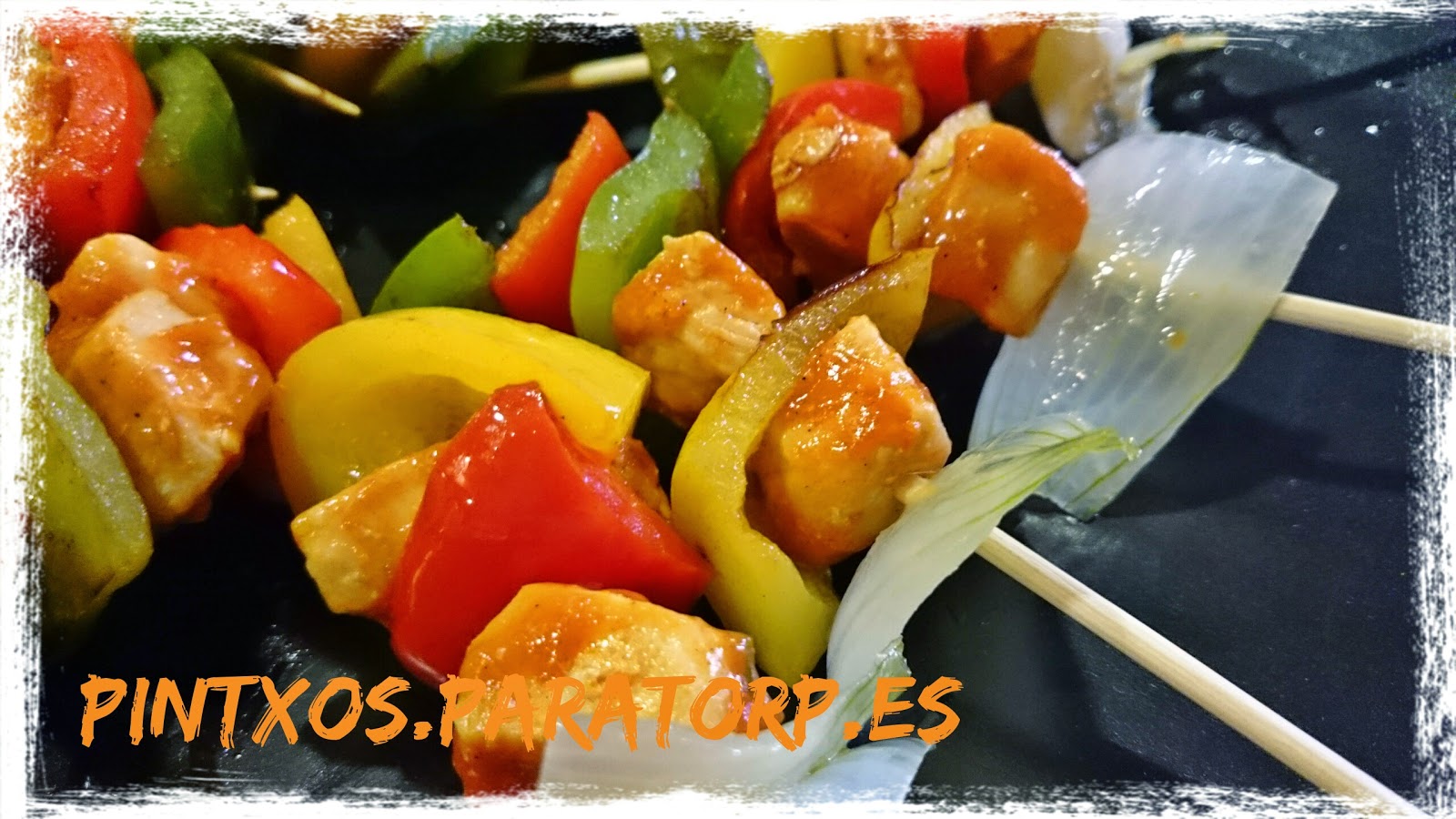 Brochetas de pollo de fajitas con pimientos - Receta Fácil Paso a Paso