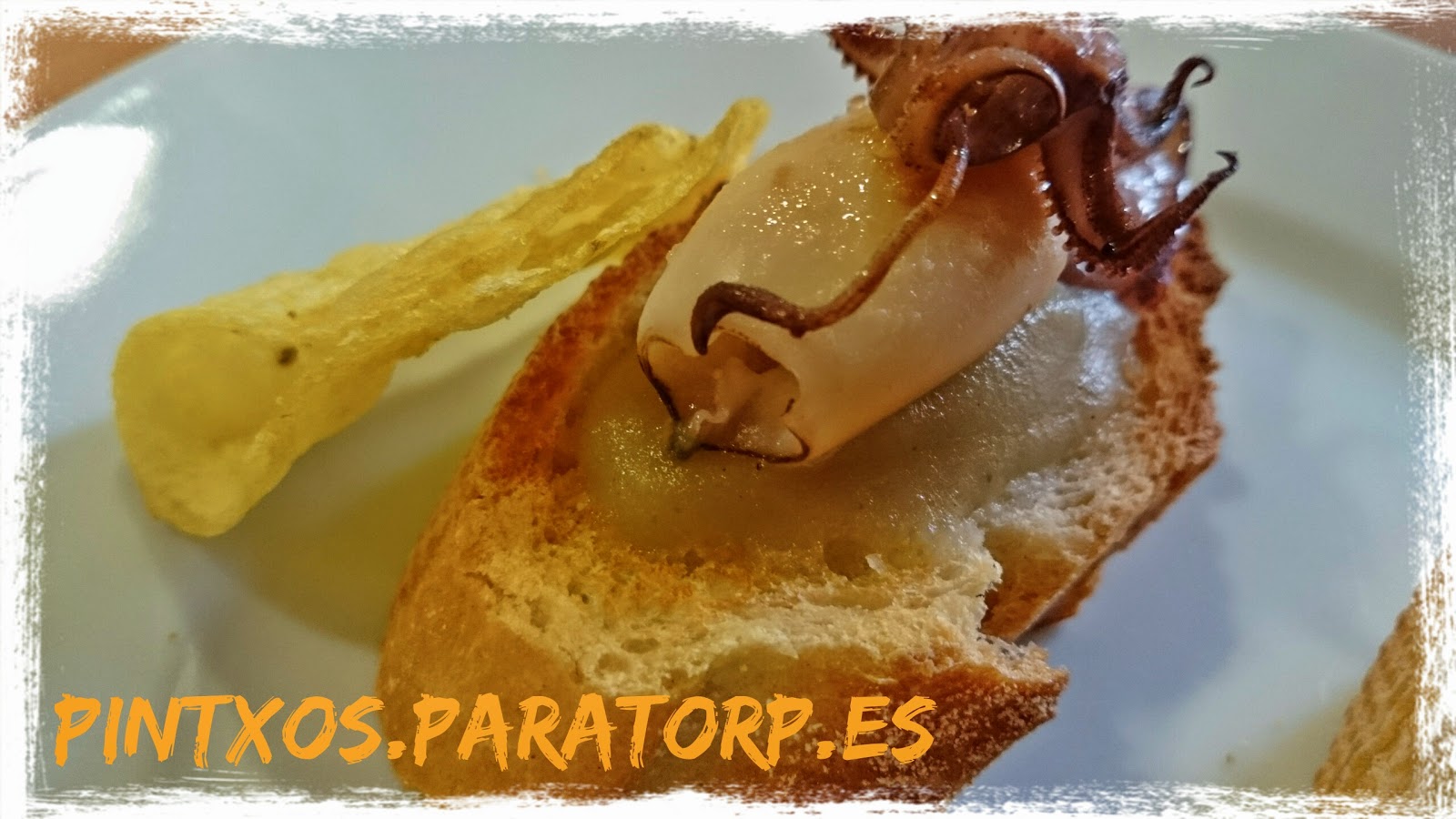 Canapé de crema de berenjena con chipirón - Receta Fácil Paso a Paso