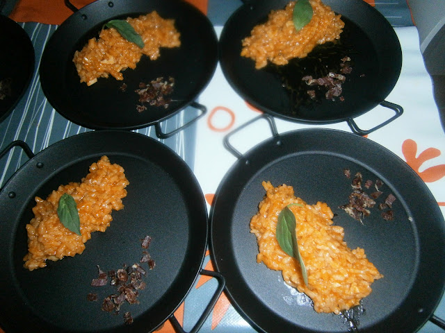 Paelleritas de arroz meloso colora'o