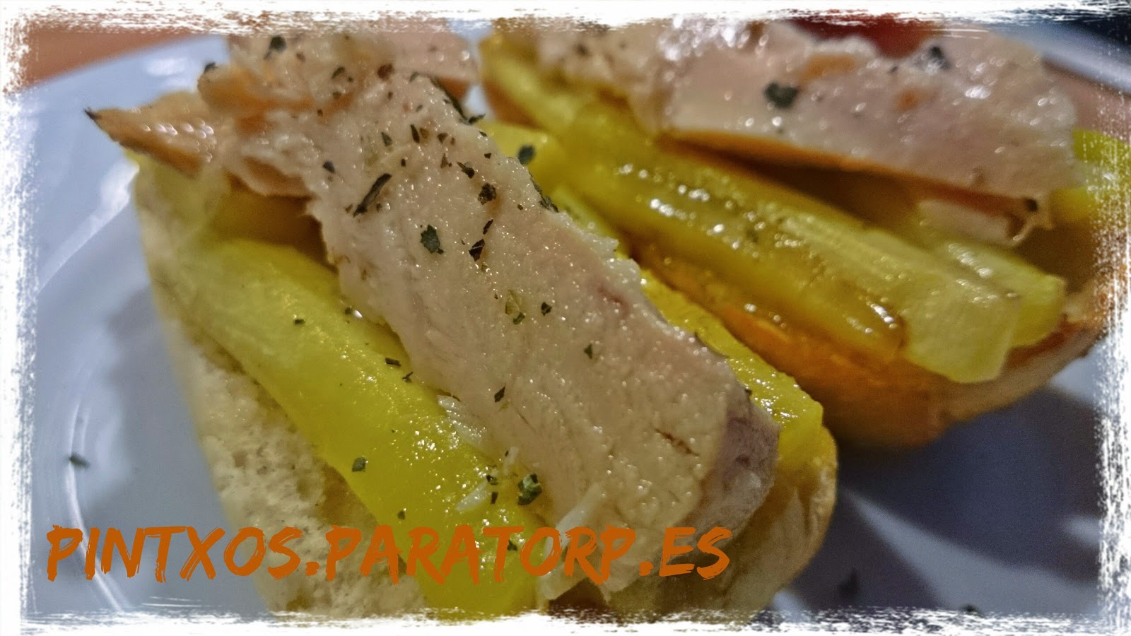 Pintxo de lomo de bonito sobre barritas de calabacín