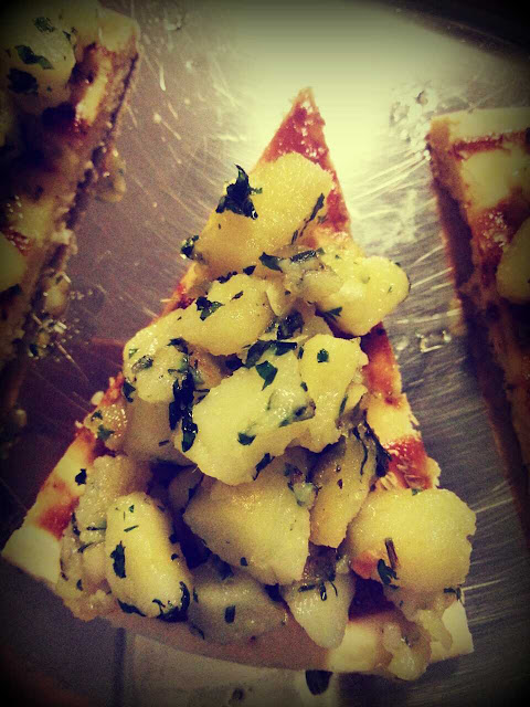 Pintxo de pan pizza con patatas al ajillo - Receta Fácil Paso a Paso