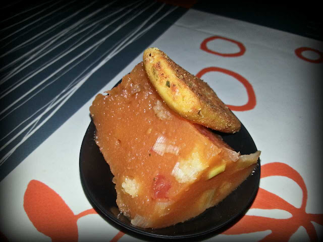 Tapa de gelatina de gazpacho